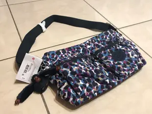 全新kipling實用耐看迷彩多口袋斜背包.肩背包，非ELLE.Lesportsac