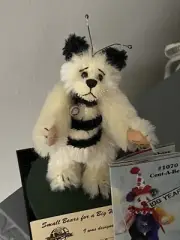World of Miniature Bears By Theresa Yang 4" Mohair Bear Queen Bee NEW BOX COA!