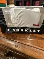 Oakley Flight Deck Snow Ski Goggles Matte White Frame Prizm Rose Lens