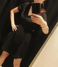 在飛比找Yahoo!奇摩拍賣優惠-mango黑色V領洋裝