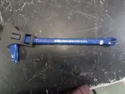 Vaughan BC8 Blue Steel 2-Nail Slot Flat Claw Pry Bar 8 L x 2.1 W in. 7 3/4" BR
