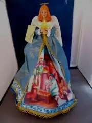 JIM SHORE ANGEL TREE TOPPER LIGHTED STAR MANGER SCENE ON FRONT OF SKIRT - BLUE