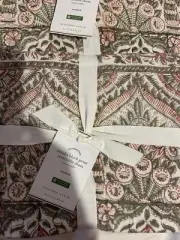 Pottery barn Amalia Pillow shams 2