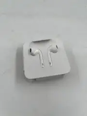 New Apple iPhone Lightning EarPods Head Phones. Aux Jack Headphone Converter