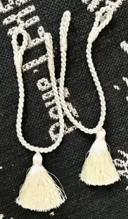 SET 2 Vtg White DRAPERY TIE BACK CORD Tassels CURTAIN Drape Pull Backs Loop Ends