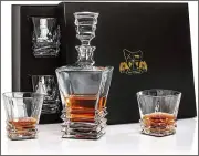 Van Daemon Whisky Crystal Decanter 750ml and Set of 4 Whiskey Glasses 300ml