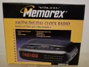 Vintage Cream color Memorex am/fm digital alarm clock radio