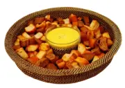 CALAISIO, LARGE 13.75" WOVEN CHIP & DIP SERVER, WITH REMOVABLE GLASS INSERT