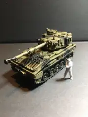 1/72 British FV433 Abbot. Painted Resin. Over 3800 Models On Offer