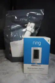 (RI4) Ring - Stick Up Indoor/Outdoor Wireless 1080p Security Camera w/ Mount