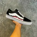 VANS OLDSKOOL 鯊魚嘴黑白