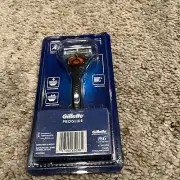 GILLETTE PROGLIDE RAZOR WITH 5 Blades / Flex ball / NIB