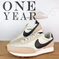 在飛比找Yahoo!奇摩拍賣優惠-ONE YEAR_ NIKE DAYBREAK 米白 白 黑