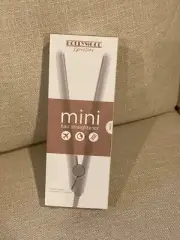 Mini Hair Straightener - White - NEW in the box