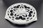Le Creuset Round Cast Iron Trivet - 8 In - Vapeur - NIB