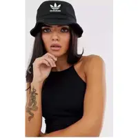 在飛比找蝦皮購物優惠-正品 adidas 黑色 漁夫帽 基本款