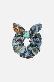 SCRUNCHIE LETTERS TO LEO