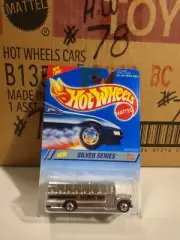 1995 Hot Wheels #328 Silver Series 4/4 SCHOOL BUS Chrome