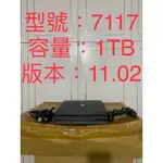 PS4PRO主機 7117型 極致黑 版本11.02 容量1TB 無盒裝 含二代原廠黑色搖桿 HDMI線 電源線 手把充