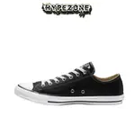 CONVERSE CON-VER-SE CHUCK TAYLOR ALL STAR經典黑色和低幫白色鞋子