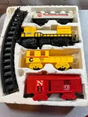 Vintage The Chessie Battery Diesel Train - 1976 Durham Rail Power NO.8816 VTY