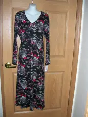 N-NATORI - "PAGODA" PATTERN ON A BLACK BACKGROUND - SIZE MEDIUM - NWT!!