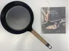 Vermicular Frying Pan Oak 24cm| Cast Iron Made in Japan with Recipe Book FP24-OK