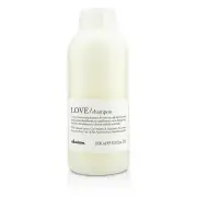 Davines Love Lovely Curl Enhancing Shampoo (For Wavy or Curly Hair) 1000ml/33.8oz
