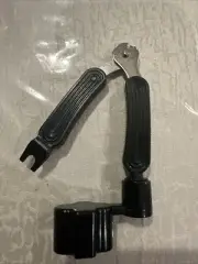 3IN1 Multifunctional Guitar Tool Guitar Winder + String Cutter + Pin Puller