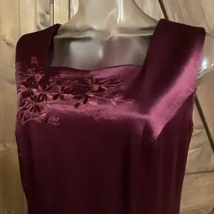 蔡孟夏  暗紅色洋裝禮服改良式旗袍