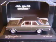 Opel Commodore A 1966 Britishgrun Metallic MINICHAMPS 430046160 1/43 Green