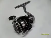 在飛比找Yahoo!奇摩拍賣優惠-DAIWA CALDIA 2500型 捲線器 路亞 鐵板 軟