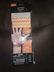 BRAND NEW AMSCAN WRISTBANDS ORANG, 500 COUNT, GLOWS UNDER BLACK LIGHT (CHEVRON)