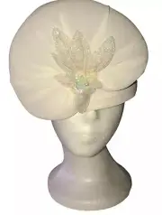 Mr Hi's Women’s Church Hat Cream NWT Beaded Sequins Flower Kentucky Derby VTG