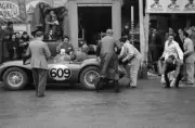 Peter Collins Pat Griffith Aston Martin DB3S 1954 Motor Racing Old Photo 2