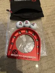 NEW SCOTTY CAMERON Circle-T Red Putting Cup Kit, 3 Scotty ProV1 Balls Titleist