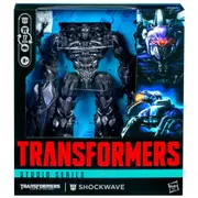 Transformers Studio Series Leader Class Transformers: Dark of the Moon Shockwave Action Figure