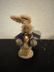 Deb Canham Miniature Bear “March Hare”_The Alice Collection_Ltd. Ed #2219/2500