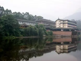 鳳凰湖印象峨眉酒店Phoenix Lake Impression Emei Hotel