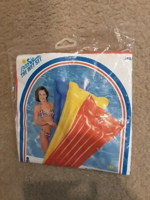 INTEX THE WET SET RED SWIMMING POOL LOUNGER FLOATIE ONE FLOAT
