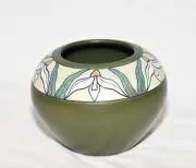 Ephraim Faience Pottery EFP SNOWDROP REPRISE VASE - POTW