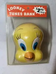 Warner Bros. Looney Tunes Tweety Bird Yellow Plastic Piggy Bank. 1997. NOS.