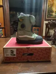 2024 Vans DANNY KASS Green Mens Snowboard Boots SIZE 8 ROSSIGNOL CAPITA GNU