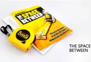 THE SPACE BETWEEN Mentalism Magic Tricks Gimmick Illusions Close up Magic Fun