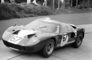 Colin Crabbe Roy Pierpoint Ford GT40 1967 Sports Car Motor Racing Old Photo 3