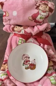 NEW Strawberry Shortcake Pink Plush Throw Blanket 60"x70" & Matching Pasta Bowl