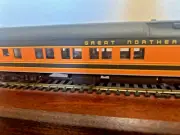 GREAT NORTHERN "HEAVYWEIGHT" PS 8-1-2 SLEEPER - HO Scale -w/INTERIOR NEW RTR OOP
