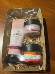 Body Shop Beauty Gift Vitamin E Cleanser Face Wash Moisturiser Cream Boosting