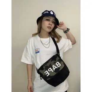 小蜜酥潮流代購 A BATHING APE BAPE字體迷彩側背包【BAPE3-75】