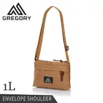 【GREGORY 美國 1L ENVELOPE SHOULDER斜背包《焦糖棕》】125406/側背包/腰包/休閒包